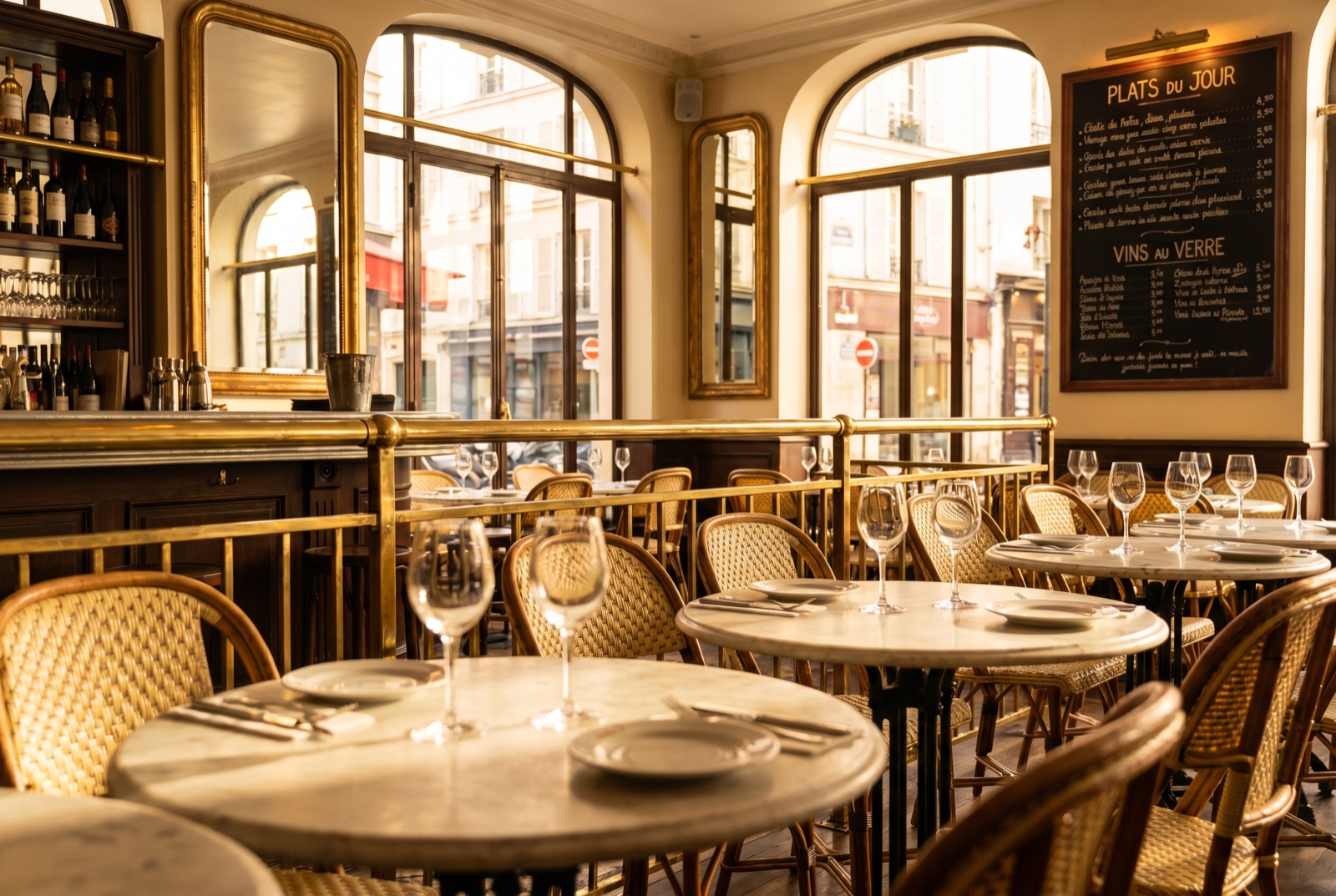 Restaurant website preview with hero photo and menu